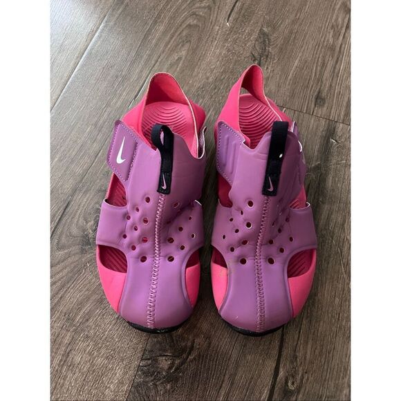 Nike Other - Nike Kids' Sunray Protect 2 Sandal Girl’s size 2.5